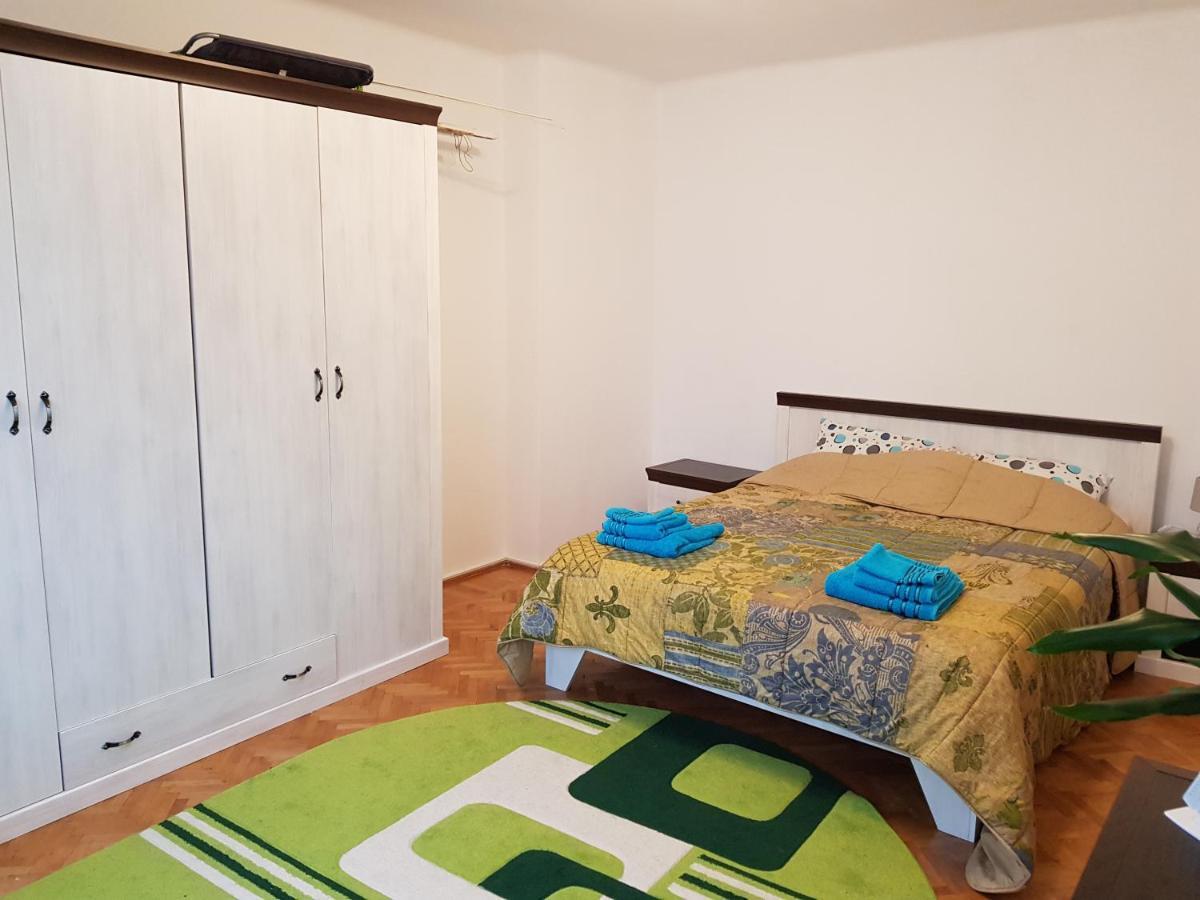 Apartment Aris *